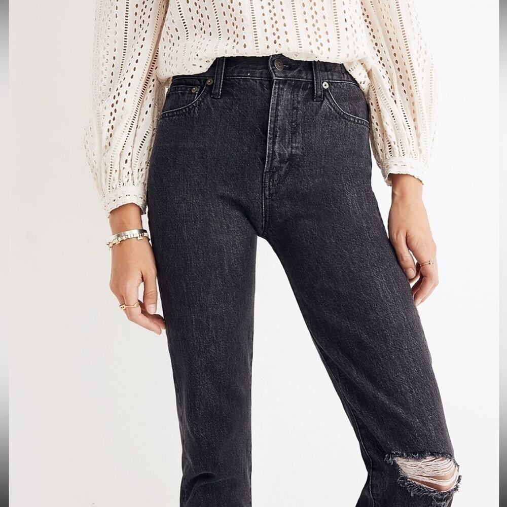 The Perfect Vintage Jean in Roxstone Wash: Knee-Rip Edition - Picture 2 of 10